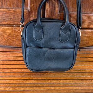 Chic Black Crossbody Bag